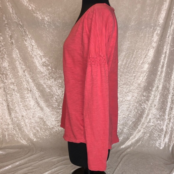 GAP top - Picture 2 of 6